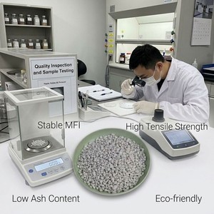 Granulés blancs de masterbatch de remplissage CaCO3 à haute teneur pour la modification des plastiques PE et PP - Product Image 4
