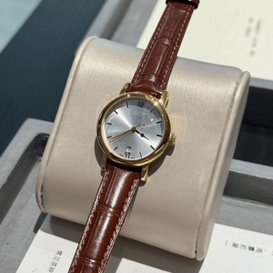 Reloj de Lujo de Alta Gama con Movimiento de Cuarzo Preciso, Esfera con Diseño Solar, Ventana de Calendario y Correa Desmontable para Fácil Reemplazo - Product Image 3