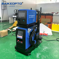 Machine de soudage laser portative refroidie par air 800W à utilisation facile BK-FHW800 pour le soudage de l'acier au carbone et de l'acier inoxydable de 2 à 4 mm