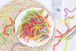 Festival de Compras: Caramelos de Goma Innovadores con Forma de Fideos, Dulces de Frutas Multicolor, Venta al por Mayor y Exportación a Granel - Product Image 4