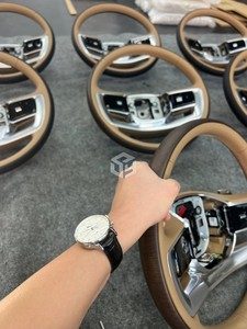 Volant personnalisé <span class=keywords><strong>marron</strong></span> + noir de haute qualité pour <span class=keywords><strong>Range</strong></span> <span class=keywords><strong>Rover</strong></span> Vogue 2023 + accessoires intérieurs de volant - Product Image 3