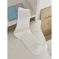 Chaussettes unies noires et blanches, chaussettes mi-mollet découpées pour femmes, chaussettes fines en maille respirante pour l'été