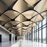 Panneaux de plafond en aluminium courbés 3D, système de plafond suspendu en métal décoratif moderne pour la décoration intérieure des bureaux et des centres commerciaux
