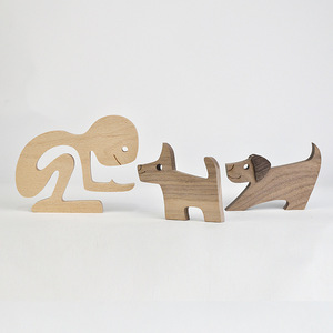 Decorazione in legno intaglio <span class=keywords><strong>a</strong></span> mano il cane e la donna figurina di artigianato in legno statua animale piccola casa salotto scaffale tavolo - Product Image 2