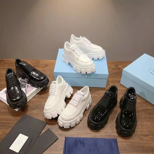 Nouvelles Baskets Tendance 2026 de Haute Qualité pour Femmes, Style Décontracté et Sportif, avec Tige en PVC et Semelle Extérieure en Caoutchouc, pour la Marche - Product Image 2