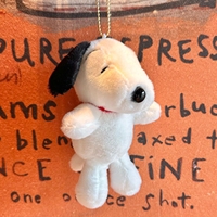 Porte-clés en peluche Kawaii de 10 cm (4 pouces) en forme de chien d'anime, petits charms, jouets promotionnels, personnages de dessins animés, vente en gros
