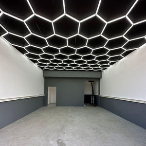 Fabricant en gros personnalisé Guangdong <span class=keywords><strong>automobile</strong></span> LED coin nid d'abeille lumières hexagonales portable lampe sur pied alimentation ca pour garages - Product Image 5