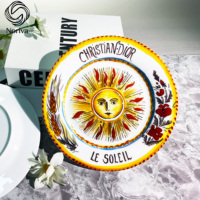 Assiette en Porcelaine Fine Peinte à la Main, Design Artistique, Écologique, Durable, Vaisselle de Luxe, Cadeau, Article de Collection