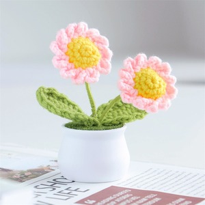 Productos florales hechos a mano, rosas simuladas, pequeñas plantas en maceta, adornos para decoración del hogar, regalos para el coche, flores de hilo tejidas. - Product Image 5