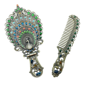 Retro Kim Loại Cổ Gương Trang Điểm Gương Gấp Xách Tay Xử Lý Gương Cô Gái Lược Thiết Lập Công Chúa Món Quà Cá Nhân Bạc Vòng - Product Image 5