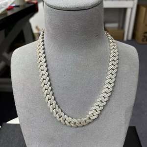 Collar de Cadena Cubana de 12 mm con Colgante de Corazón de Plata de Ley Chapada en Oro de 22k y Moissanita VVS de Alta Calidad en Oferta - Product Image 6