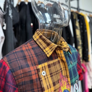 เสื้อเชิ้ตผ้าแฟลนเนลลายสก็อตแบบลำลองติดกระดุม ทรงครอปสำหรับผู้ชาย ผ้าฝ้าย 100% เหมาะสำหรับใส่ในฤดูร้อน แขนสั้น ดีไซน์เสื้อเชิ้ตติดกระดุม - Product Image 3