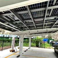 Structure de stationnement solaire couleur personnalisée en acier au carbone, support de panneaux photovoltaïques extérieur pour projets commerciaux