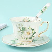 Ensemble de soucoupe et de tasse en céramique peinte à l'or rétro à fleurs élégantes européennes Luxe haut de gamme Ménage Style occidental Tasse à thé et à eau