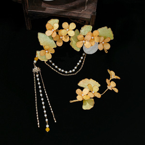 Horquilla para el cabello original hecha a mano, estilo otoñal, con diseño de flores de terciopelo envueltas, estilo hada antiguo, con borlas y maquillaje tradicional chino. - Product Image 3