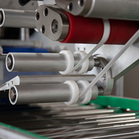Ligne de production de rouleaux de papier d'aluminium pour chicha à grande vitesse, conforme aux normes CE, machine automatique de roulage de papier d'aluminium pour chicha