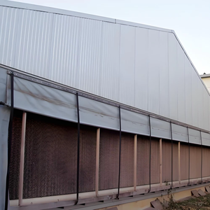 Structure de portique résistante à la corrosion pour bâtiment avicole - Système de litière profonde avec abreuvoirs à tétine et ventilateurs d'extraction - Product Image 1