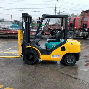 Perfect Working Performance Used for Japan Forklift 3.5-Ton Diesel FD30 Hydraulic Side Shifter Two Stage Mast for Sale - Product Image 3