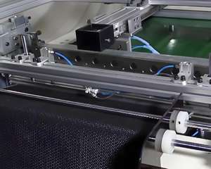 350 pcs/h और तीन ओवरलॉक के साथ मैट सिलाई के लिए अनुकूलित स्वचालित फर्श चटाई सिलाई मशीन - Product Image 2