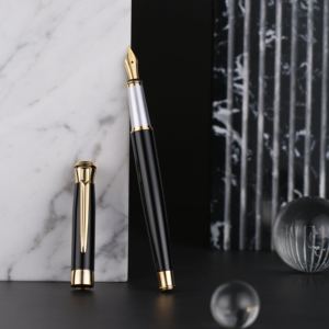 Ensemble de stylos plume en métal de luxe OEM de 24 ans de fabrication, logo personnalisé gravé, kits de cadeaux d'entreprise avec étui en cuir - Product Image 5