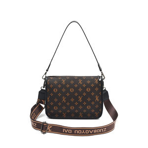 กระเป๋าสะพายข้างผู้หญิง ดีไซน์ทันสมัย แบรนด์ดีไซเนอร์ ซิปปิด สายสะพายสองเส้น พกพาสะดวก วัสดุ PU ซับในโพลีเอสเตอร์ - Product Image 1