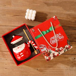 Cute 3D Embossed Christmas Santa Ceramic Mug 460ML With Lid Spoon <b>Novelty</b> <b>Xmas</b> Drinking Cup Holiday <b>Gift</b> Wholesale - Product Image 3