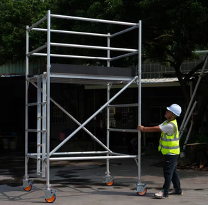 Échafaudage mobile galvanisé à roulettes avec stabilisateurs, fourni directement par l'usine - Product Image 2