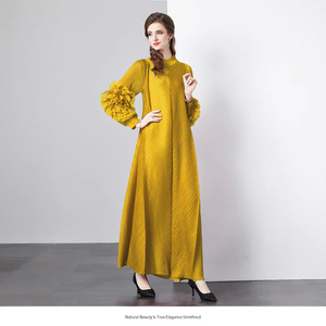 Miyake femmes plissé longue robe couleur unie ample minceur drapé effet Style européen américain Niche lumière <span class=keywords><strong>Mature</strong></span> décontracté - Product Image 2
