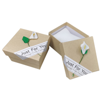 Boîte à bijoux en carton rigide kraft personnalisée de luxe avec couvercle et logo UV Emballage de boîte-cadeau pour petite entreprise