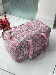 Sac de sport en coton matelassé fabriqué à la main de luxe Sport fermeture à glissière sécurisée Portable pour une utilisation polyvalente Weekender durable - Product Image 5