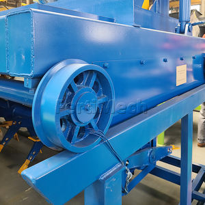 Machine à retourner le compost organique automatique industrielle pour fumier de porc et déchets de cuisine, capacité 2t/h, efficace - Product Image 3