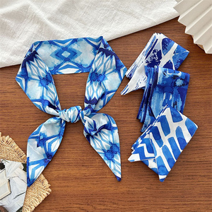 Nuova <span class=keywords><strong>Sciarpa</strong></span> Lunga <span class=keywords><strong>Elegante</strong></span> da Donna con Stampa Tie-Dye Sfumata <span class=keywords><strong>Blu</strong></span>, Multiuso, con Effetto Sfumato e Tinta Unita - Product Image 3