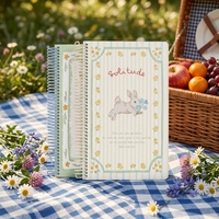 Cuaderno con diseño de conejito juguetón de granja, con páginas interiores coloridas y encuadernación en espiral resistente, un regalo encantador y adorable