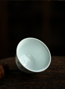 Tasse à thé Kung Fu en céramique artisanale, motif calligraphique de rose chinoise, élégante, exclusive, rouge, effet cuite au four, avec motif floral en pot. - Product Image 3