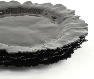 Custom Luxury Black White Sunburst Reef Thick Reusable Glass Charger Plates For Wedding Decorations