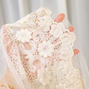 यूरोपीय शैली की ब्राइडल फीता कपड़े 5 गज की हाथीरी फीता कपड़े, महिलाओं के लिए कढ़ाई फीता कपड़े - Product Image 4