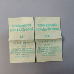 Étiquettes personnalisées en polyester doux, tissées, à pli central, écologiques, de haute qualité, taille personnalisée, pour vêtements – Populaires et Abordables - Product Image 2