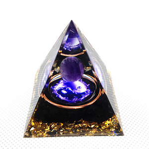 Ornement en résine époxy cristalline en forme de pyramide avec motif Tai Chi, décoration d'intérieur, cadeau artisanal - Product Image 3