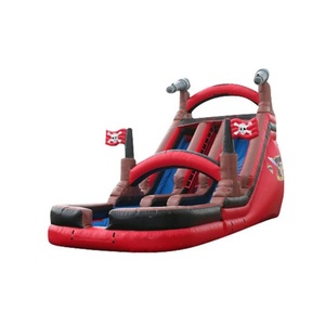 Glissière d'eau gonflable sur le thème de bateau de pirate avec de doubles glissières et détails de pirate - Product Image 2