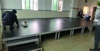 Plateforme de scène modulaire pliable en alliage d'aluminium certifiée TUV, capacité de charge de 850 kg, design triangulaire, pour mariage et concert