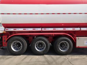 Semi-remorque citerne à carburant en acier au carbone de 54 000 litres à 3 ou 4 essieux pour l'Ouganda et le Kenya, châssis Q345 haute résistance, <span class=keywords><strong>peinture</strong></span> anticorrosion - Product Image 5