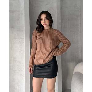 เสื้อสเวตเตอร์คอวี แขนยาว ผ้าริบถัก สำหรับผู้หญิง รุ่น Luxe หนา 14 กรัม ป้องกันขนร่วง สไตล์ Normcore มินิมอล สีขาว สำหรับฤดูใบไม้ร่วง - Product Image 5