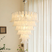 Lustre moderne de luxe en fer et verre de Murano fait à la main, plusieurs couleurs, lustres et suspensions