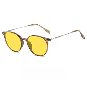 نظارات جديدة لعام <span class=keywords><strong>2025</strong></span> للرؤية الليلية مع عدسات صفراء تحجب الضوء الأزرق للرجال والنساء، نظارات مسطحة خفيفة الوزن للغاية لحماية الهواتف المحمولة - Product Image 4