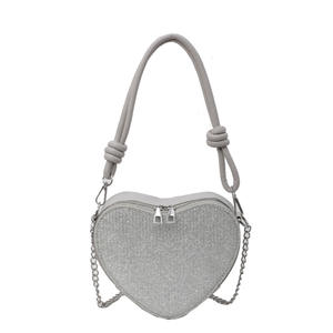 फैशन नए चमड़े के दिल का आकार गैन्सिंग गैसिंग गैन्सिंग अंडरआर्म बैग चेन स्ट्रैप क्रॉसबॉडी बैग - Product Image 6