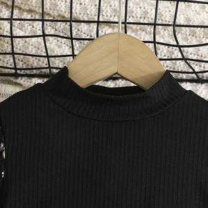 Produttore di abbigliamento ragazza maglia maglia manica a bolle abbinato a <span class=keywords><strong>pantaloncini</strong></span> con fiocco elegante set due pezzi - Product Image 3