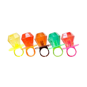 Wholesale Funny Diamond for Fruity <strong>Sugar</strong> <strong>Hard</strong> <strong>Candy</strong> Lollipop Bottle Packaging Delicious Sweets <strong>Candy</strong> Toy Ring - Product Image 4