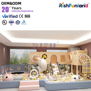 Structure de jeu intérieure pour enfants, nouvelle conception, avec piscine à balles et toboggan sécurisés, pour les aires de jeux communautaires des maternelles - Product Image 1