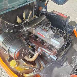 Chariot élévateur 4WD à moteur diesel d'occasion 3 tonnes de performance supérieure vendu à bas prix - Product Image 5