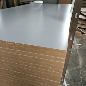 แผ่นไม้อัดแผ่นใยไม้อัดกันความชื้นแผ่นเมลามีนฟอร์มาลดีไฮด์แผ่นไม้อัดไม้อัด E1แผ่นไม้อัด18มม. เคลือบเงาสำหรับสัตว์เลี้ยง - Product Image 4